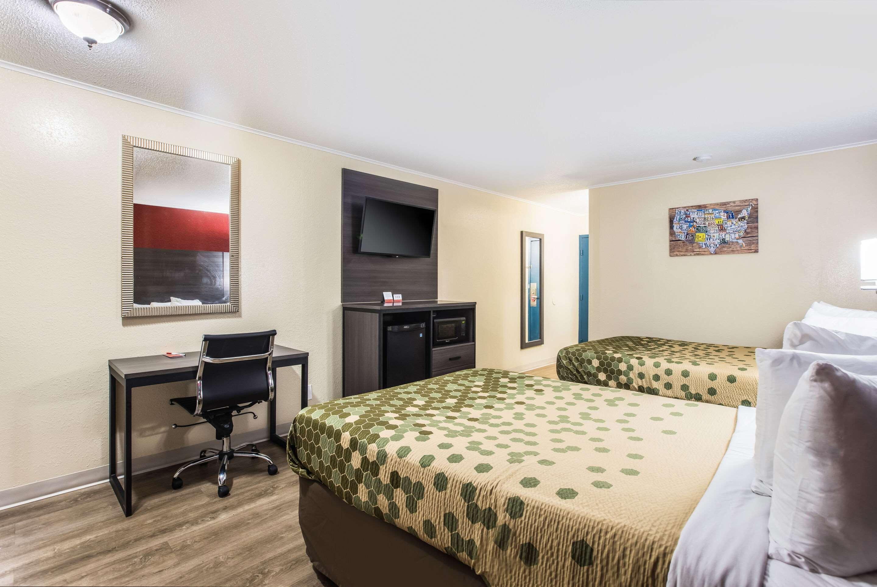 Econo Lodge Savannah Eksteriør bilde